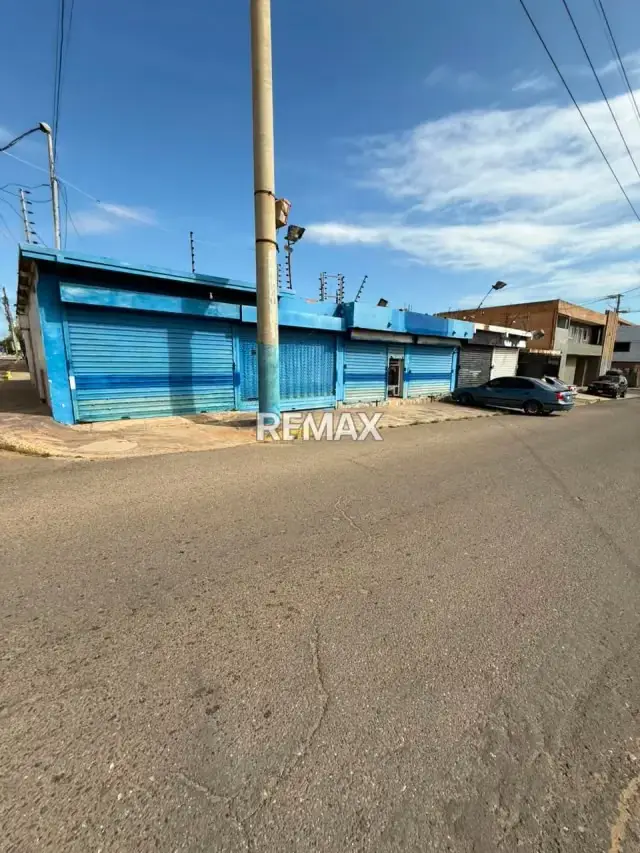 Esquina Comercial , sector 18 de octubre