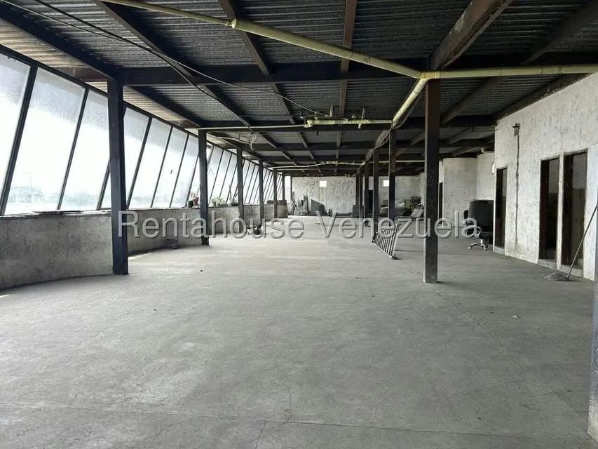 Local Comercial en Alquiler en Zona Oeste, Lara - 12