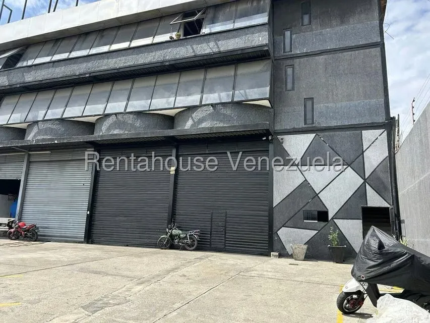 Local Comercial en Alquiler en Zona Oeste, Lara - 3