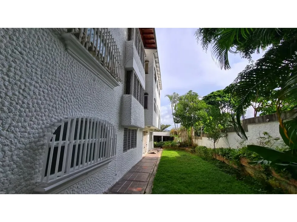 En Venta Edificio de 3 Pisos en Altamira, Chacao (norte) - Caracas - 2