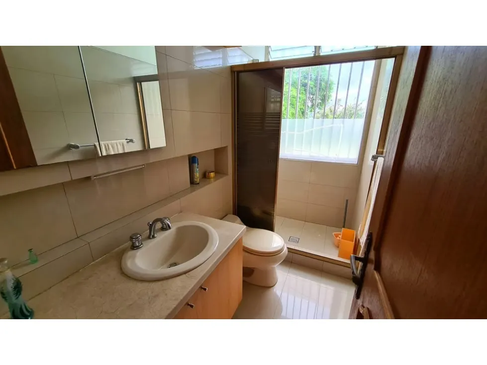 En Venta Edificio de 3 Pisos en Altamira, Chacao (norte) - Caracas - 25