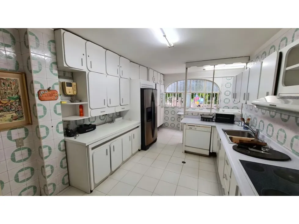 En Venta Edificio de 3 Pisos en Altamira, Chacao (norte) - Caracas - 27
