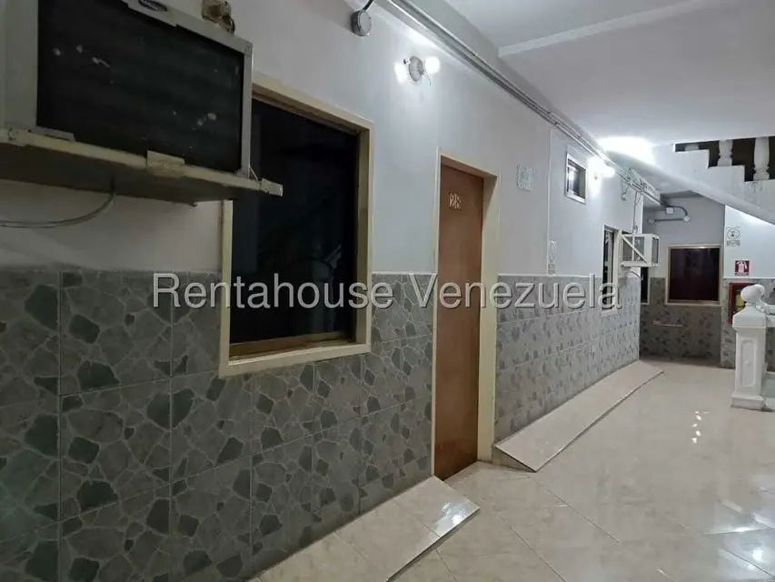 Edificio en Venta en Zona Centro, Aragua - 24