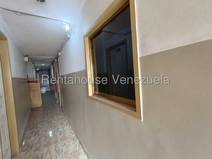 Edificio en Venta en Zona Centro, Aragua - 27