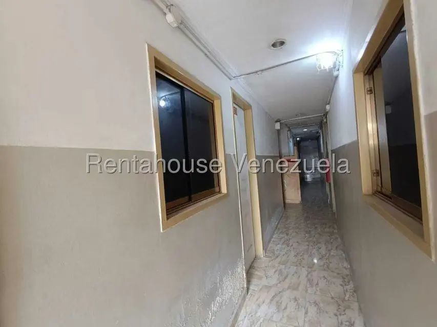 Edificio en Venta en Zona Centro, Aragua - 28