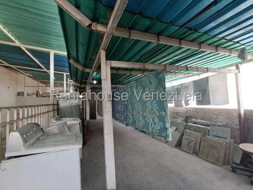 Edificio en Venta en Zona Centro, Aragua - 33
