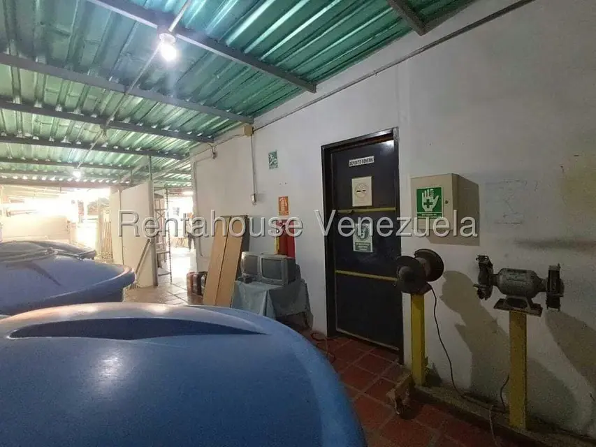 Edificio en Venta en Zona Centro, Aragua - 39