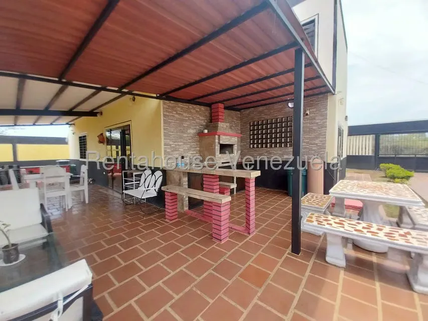 Casa (Multipes Niveles) en Alquiler en Los Taques, Falcon - 25