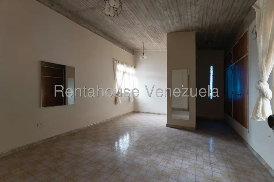 Casa (Multipes Niveles) en Venta en Alto Prado, Distrito Metropolitano - 27