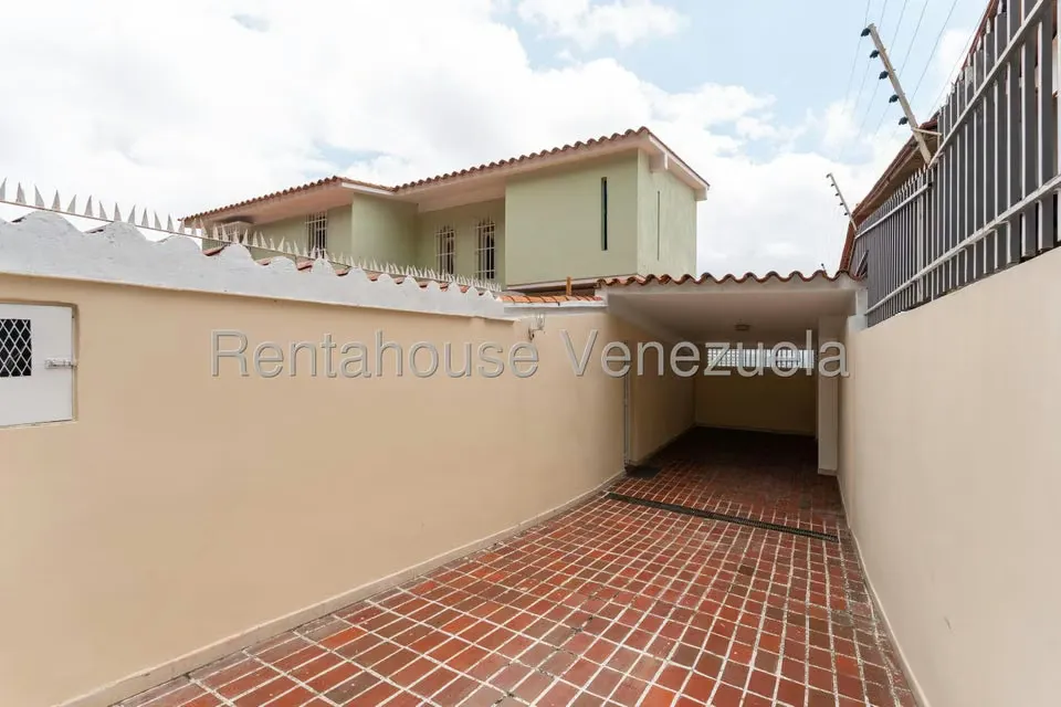 Casa (Multipes Niveles) en Venta en Alto Prado, Distrito Metropolitano - 51