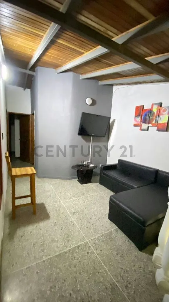 En Alquiler casa amocblada Urbanización Don Samuel - 2