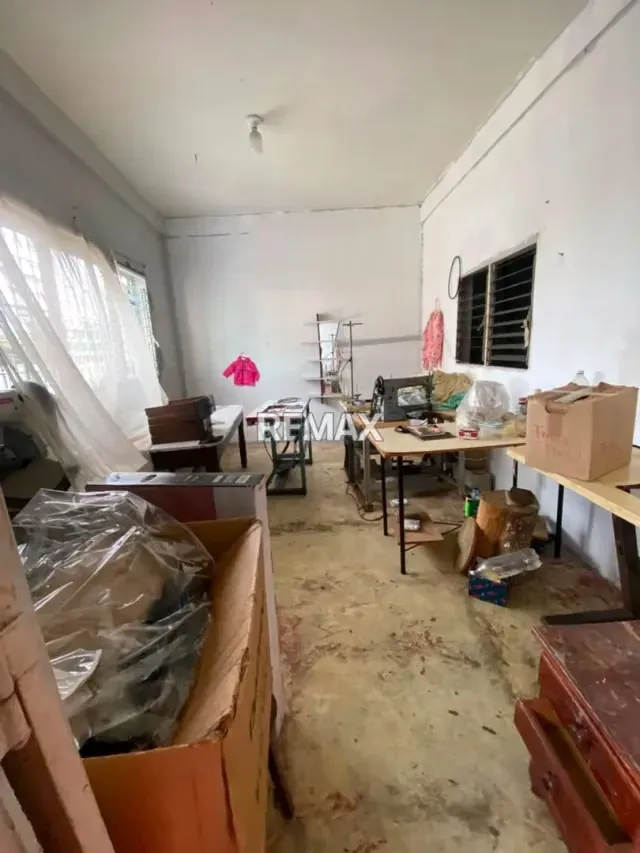 Alquiler de local en planta baja. Á pie de calle Calle 16. Ermita. - 4