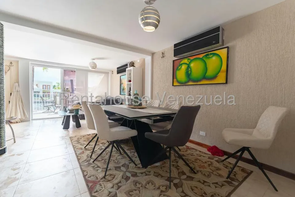 Townhouse (Duplex) en Venta en Puerto Encantado, Miranda - 16