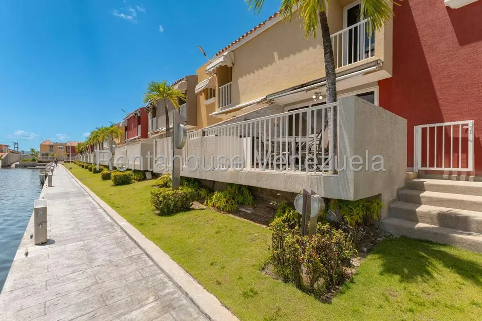 Townhouse (Duplex) en Venta en Puerto Encantado, Miranda - 41