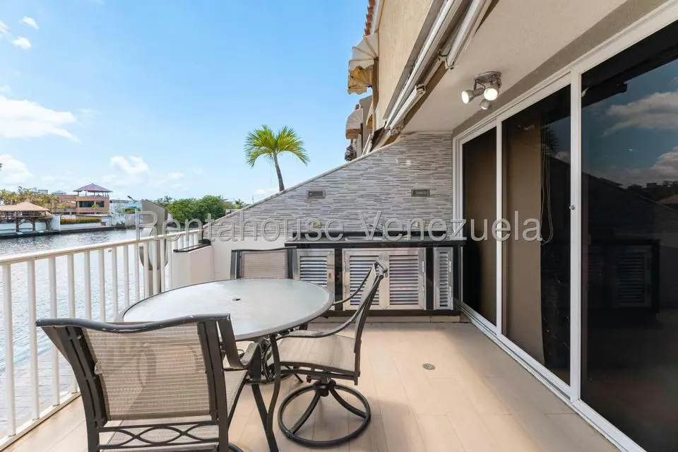 Townhouse (Duplex) en Venta en Puerto Encantado, Miranda - 44