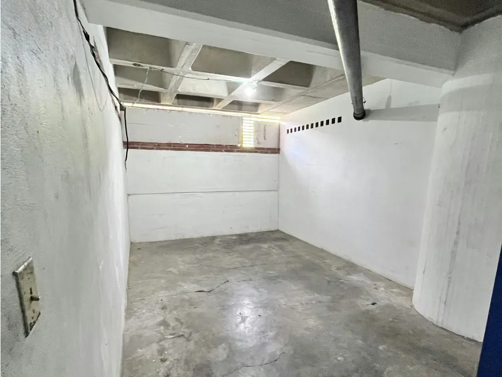 Deposito-Maletero En Alquiler Sureste De Caracas 7.37M2 (IG) - 2
