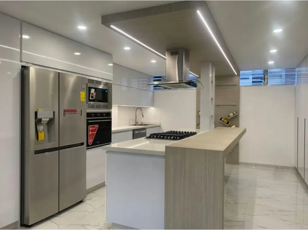 Se vende Apto 140m² 3h/2.5b/2p Chuao