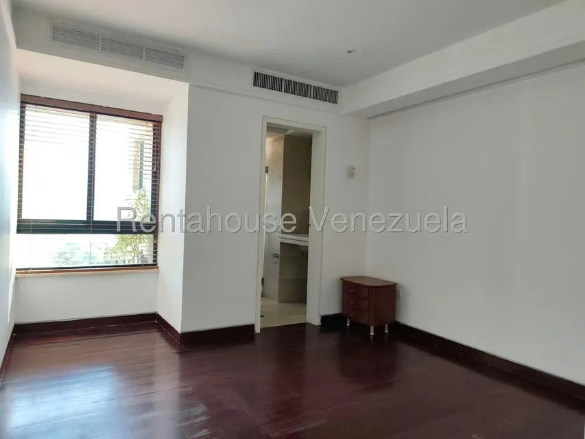 Apartamento (1 Nivel) en Venta en Terrazas del Country, Carabobo - 36