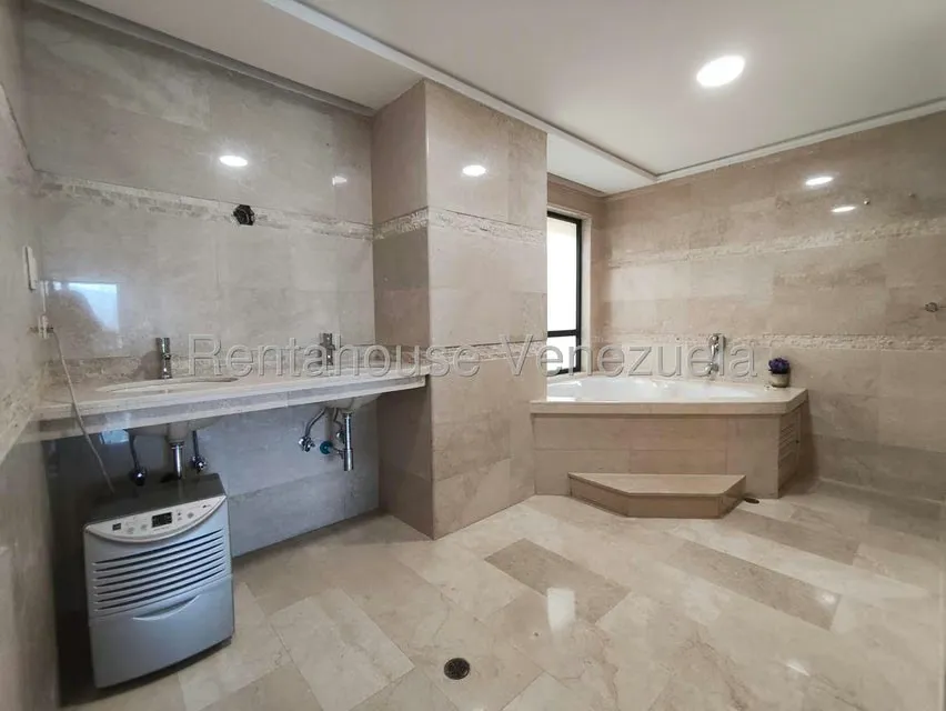 Apartamento (1 Nivel) en Venta en Terrazas del Country, Carabobo - 48