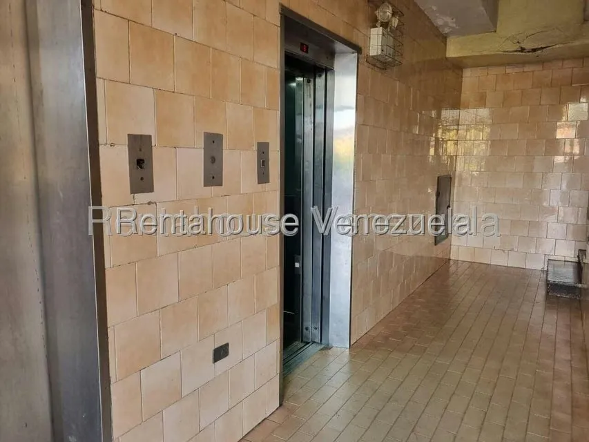 Apartamento (1 Nivel) en Venta en Centro, Lara - 23
