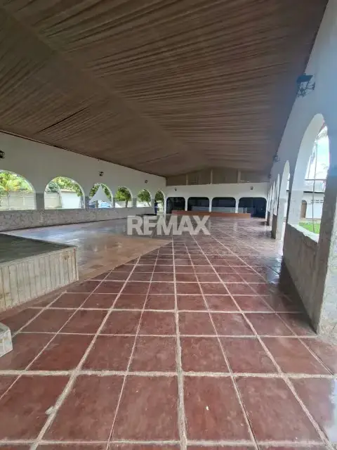 EN VENTA CLUB EN ZONA TURÍSTICA DE AGUA VIVA