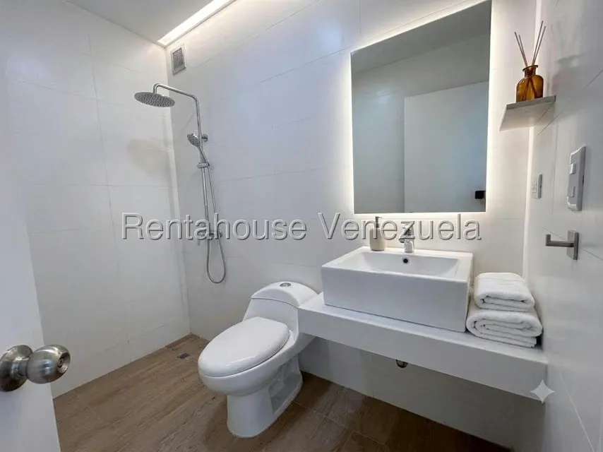 Apartamento (Penthouse) en Venta en La Boyera, Distrito Metropolitano - 16