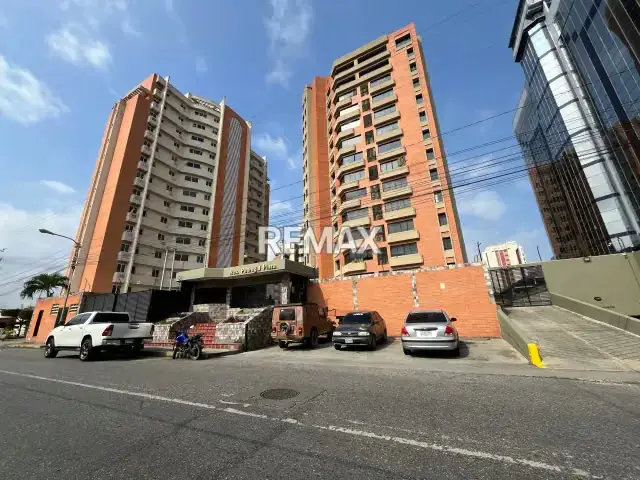 SE VENDE APARTAMENTO 200 m2 pedregal plaza