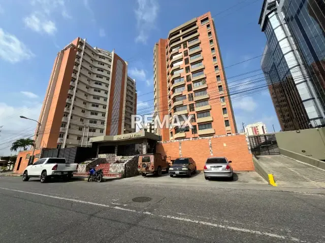 SE VENDE APARTAMENTO 200 m2 pedregal plaza
