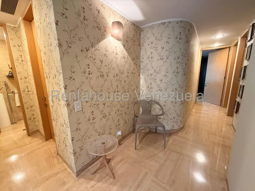 Apartamento (Multiples Niveles) en Venta en Campo Alegre, Distrito Metropolitano - 12