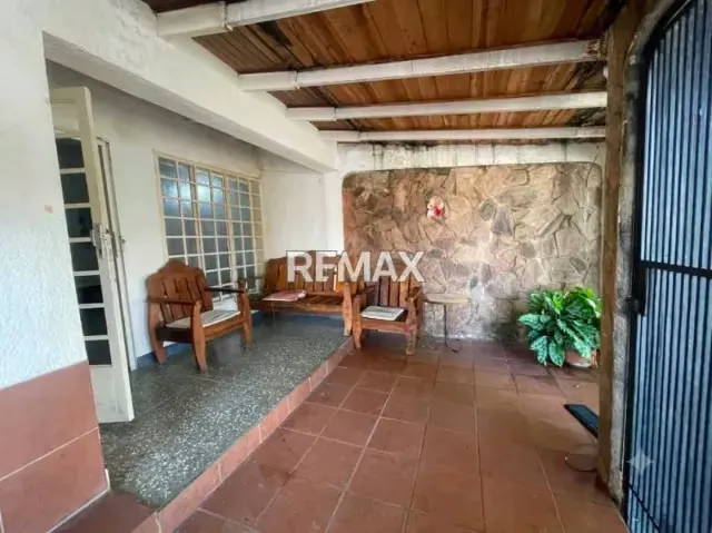 VENDO CASA EN URB ATAPAIMA 3 EN CABUDARE - 2