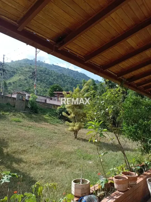 Casa quinta residencial en venta, sector El Hatico - 4