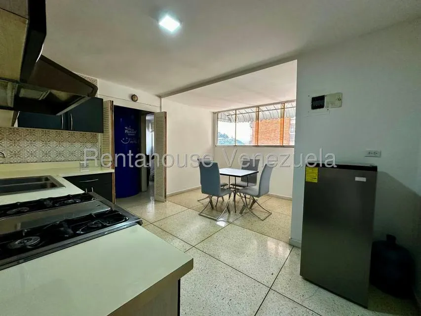Apartamento (1 Nivel) en Alquiler en Santa Paula, Distrito Metropolitano - 11