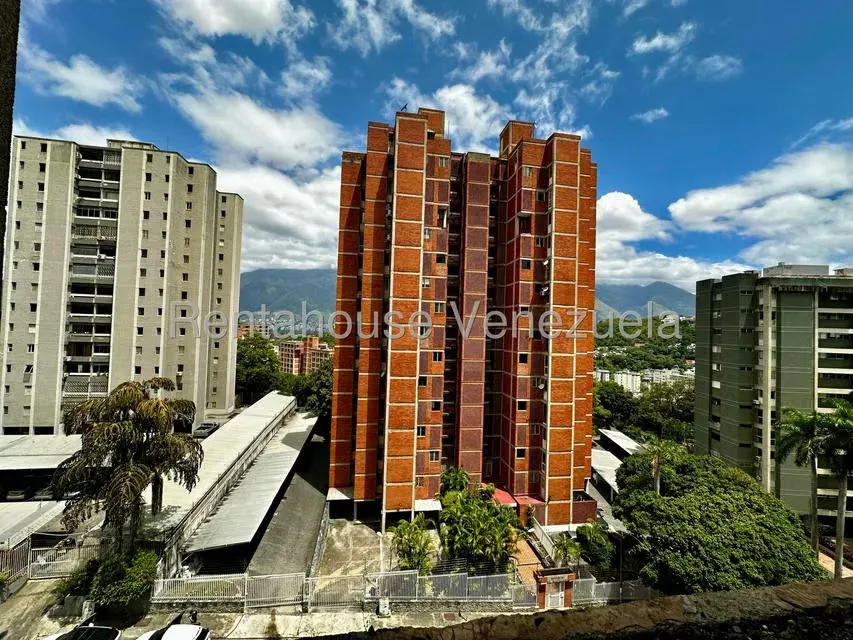 Apartamento (1 Nivel) en Alquiler en Santa Paula, Distrito Metropolitano - 16