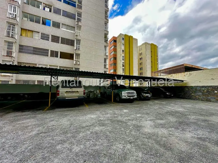 Apartamento (1 Nivel) en Alquiler en Santa Paula, Distrito Metropolitano - 20