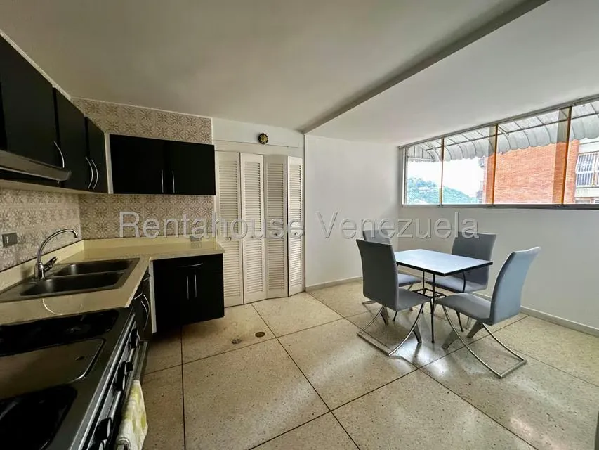 Apartamento (1 Nivel) en Alquiler en Santa Paula, Distrito Metropolitano - 21