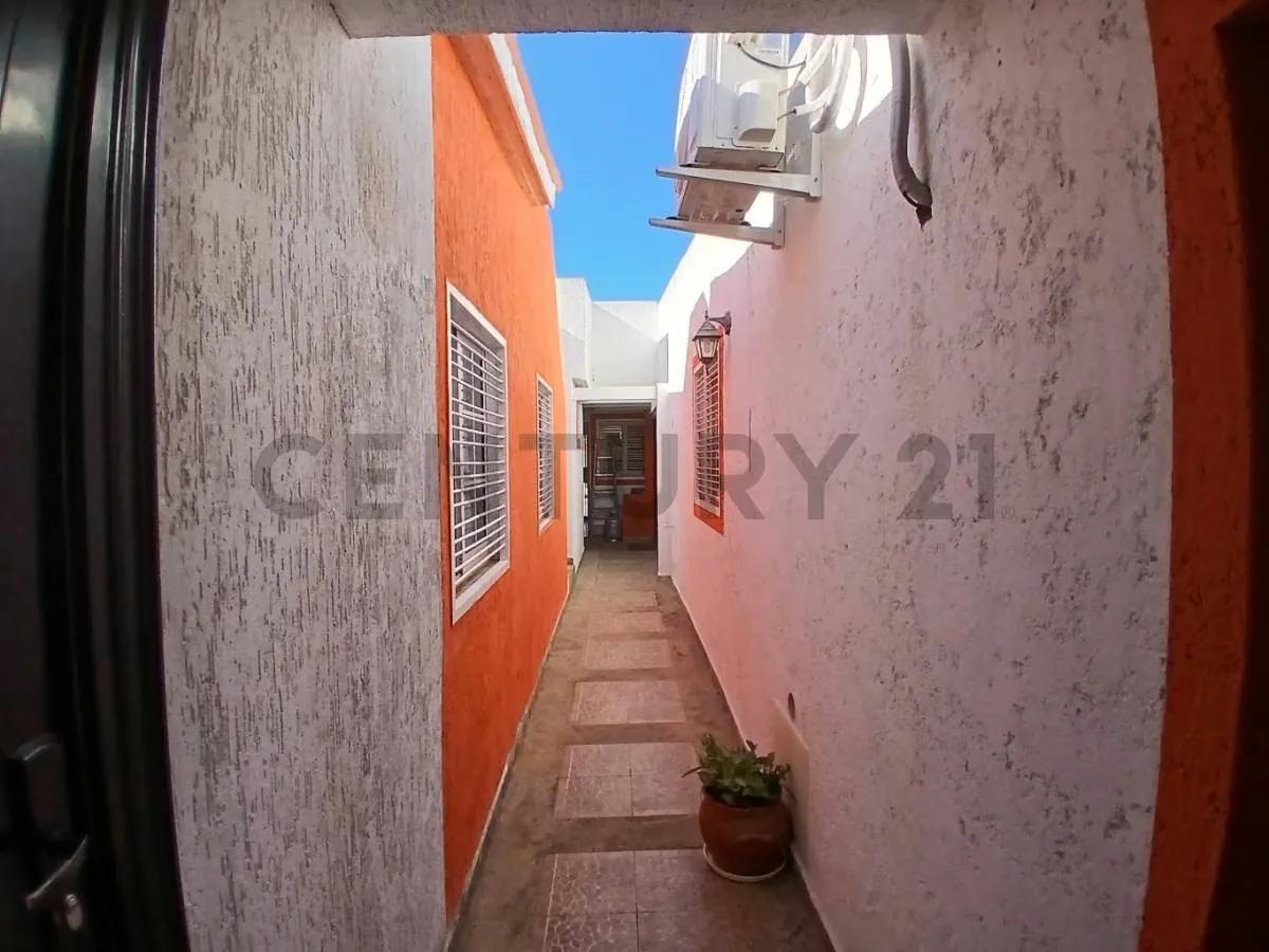 CASA CON DOS APARTAMENTOS INDEPENDIENTES EN PORLAMAR, ISLA DE MARGARITA - 32