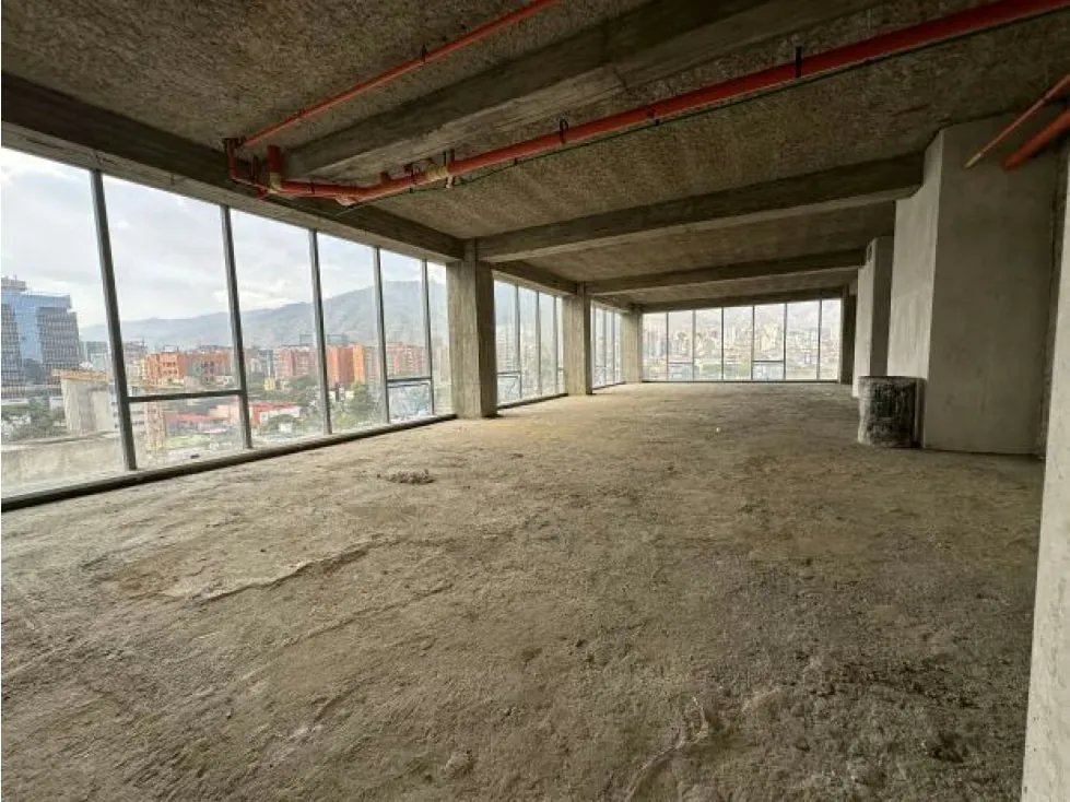 AMPLIA OFICINA CON VISTA AL AVILA EN LAS MERCEDES OBRA GRIS Anma - 5