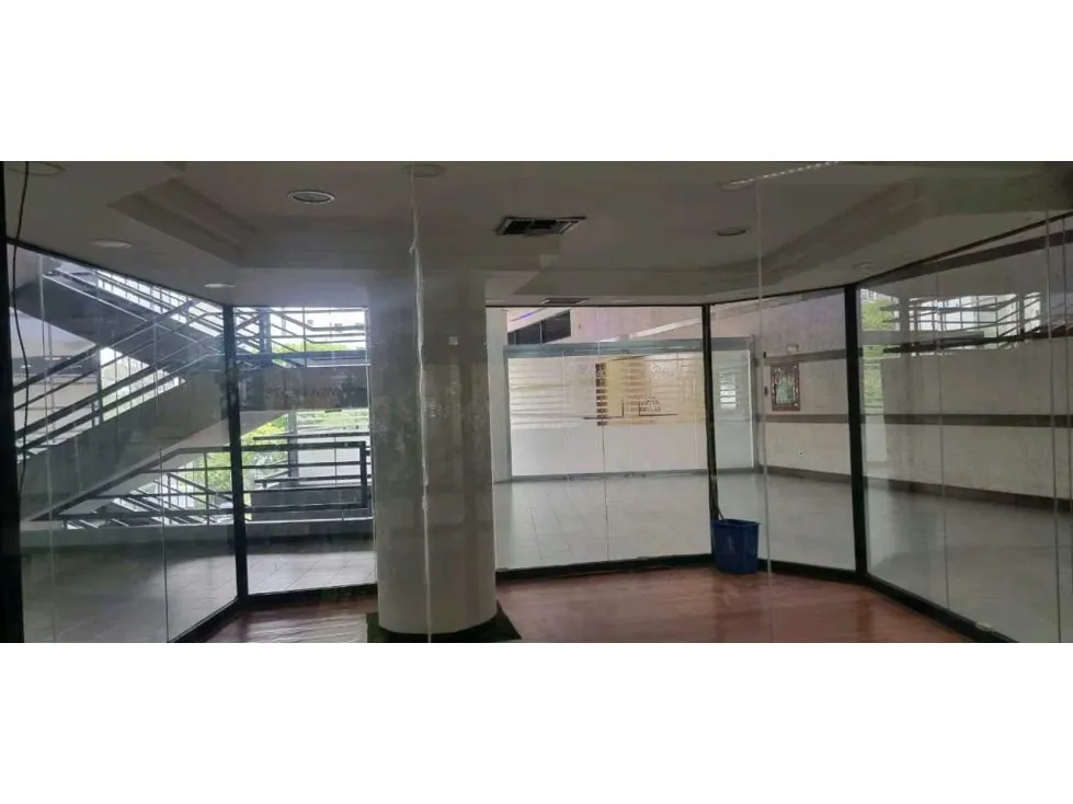 Alquilo local comercial 129m2 Centro Comercial Terrazas del Ávila 7819 - 3