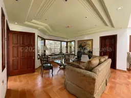 View 10