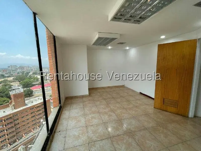 Local Comercial en Alquiler en Avenida Bolivar, Aragua - 14