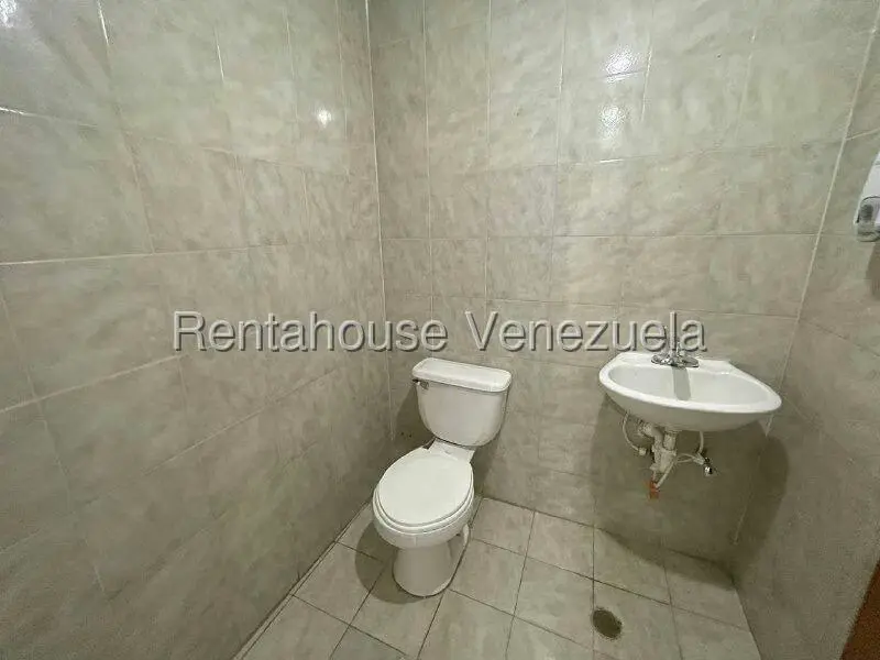 Local Comercial en Alquiler en Avenida Bolivar, Aragua - 15