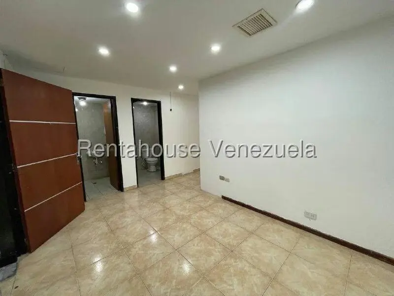 Local Comercial en Alquiler en Avenida Bolivar, Aragua - 17