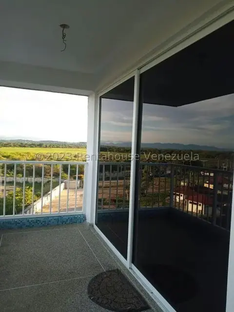 Apartamento (1 Nivel) en Alquiler en Agua Sal, Miranda - 11