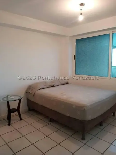 Apartamento (1 Nivel) en Alquiler en Agua Sal, Miranda - 13