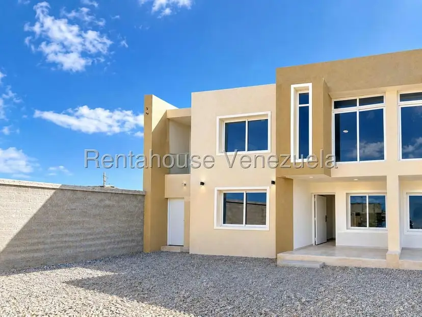 Townhouse (Duplex) en Venta en Puerta Maraven, Falcon