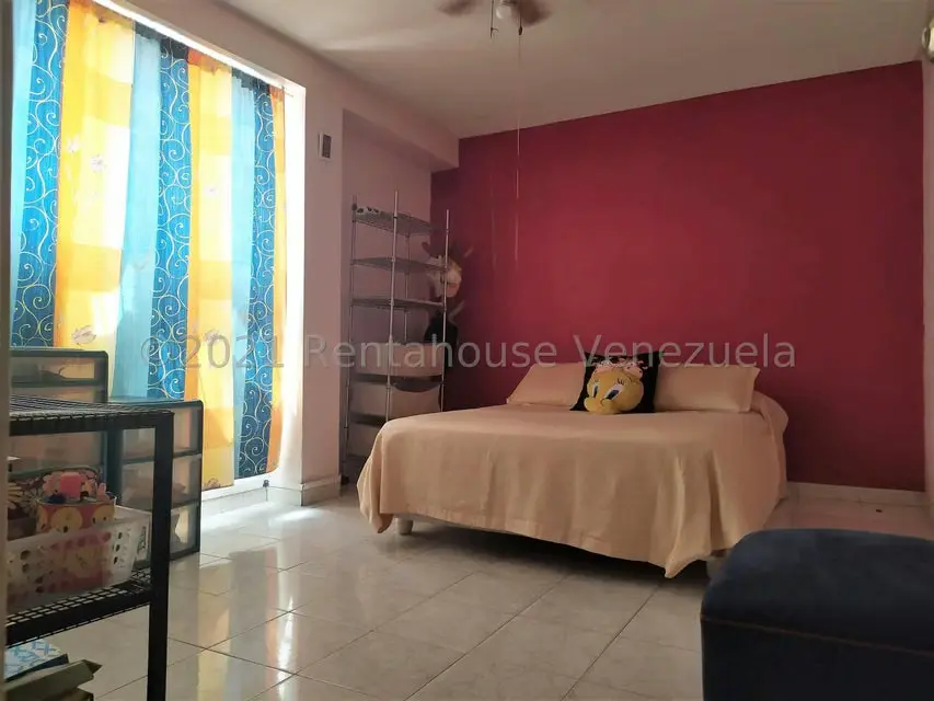 Casa (Duplex) en Venta en La Trinidad, Distrito Metropolitano - 11