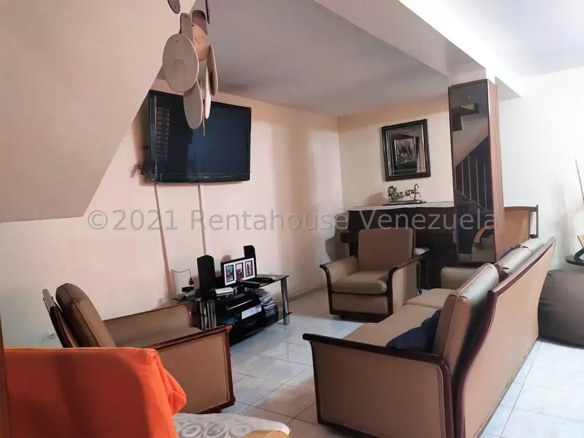 Casa (Duplex) en Venta en La Trinidad, Distrito Metropolitano - 14