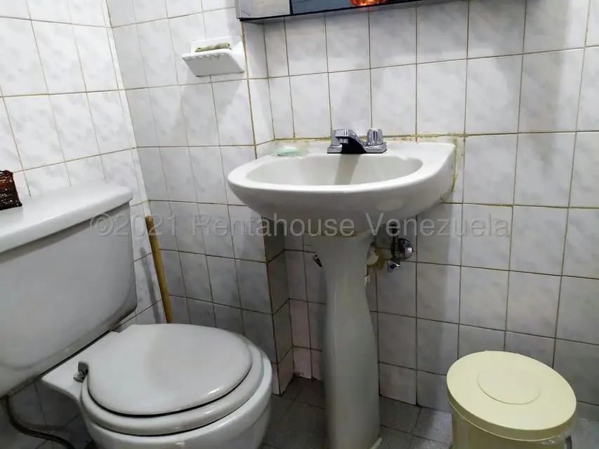 Casa (Duplex) en Venta en La Trinidad, Distrito Metropolitano - 41