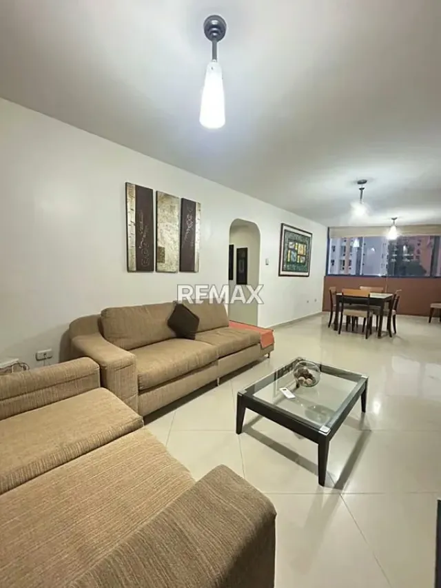 APARTAMENTO EN ALQUILER, RESD. PAPAGAYO, BASE ARAGUA - 2