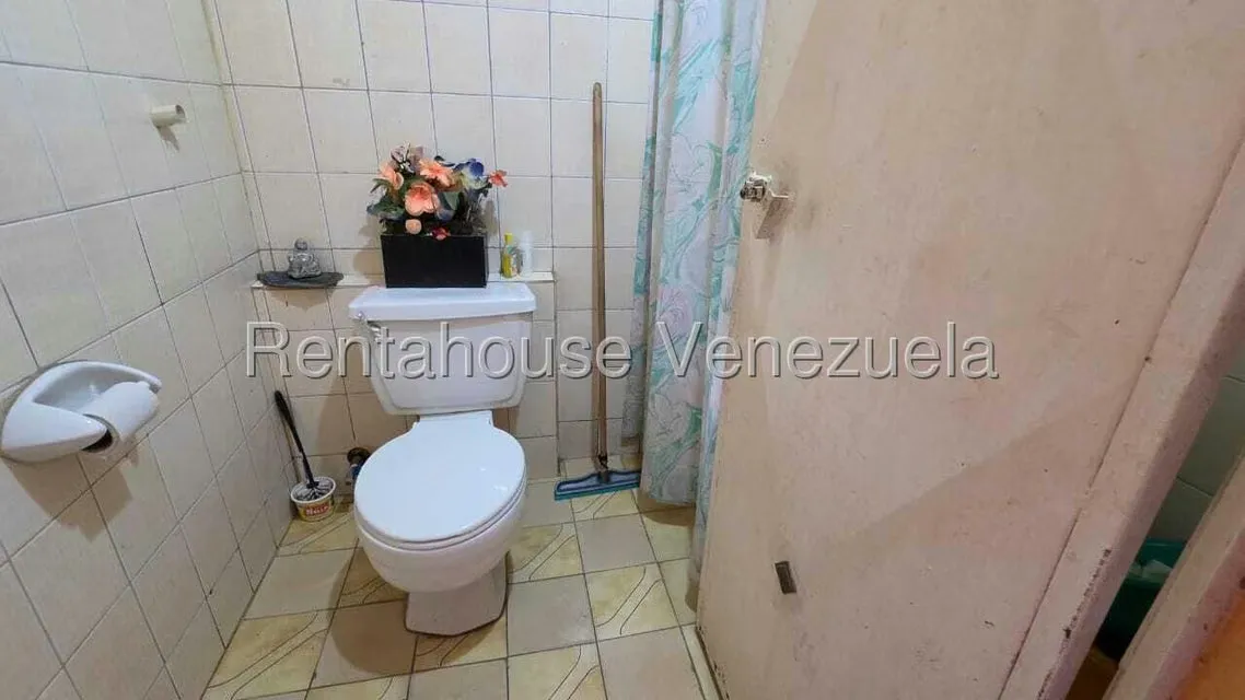 Casa (Duplex) en Venta en Zona Oeste, Lara - 13